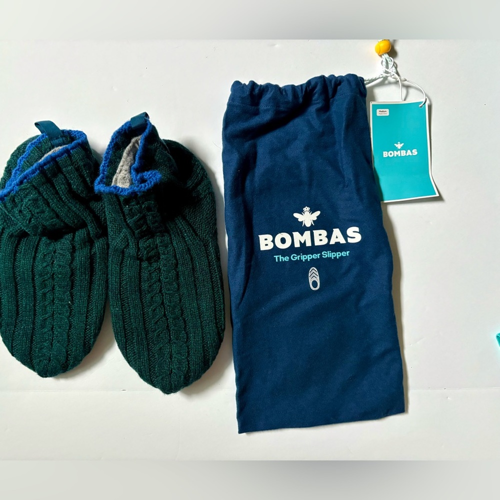 NEW Bombas Classic Gripper Slippers Socks Womens M 9-11 Green Blue Trim Bag